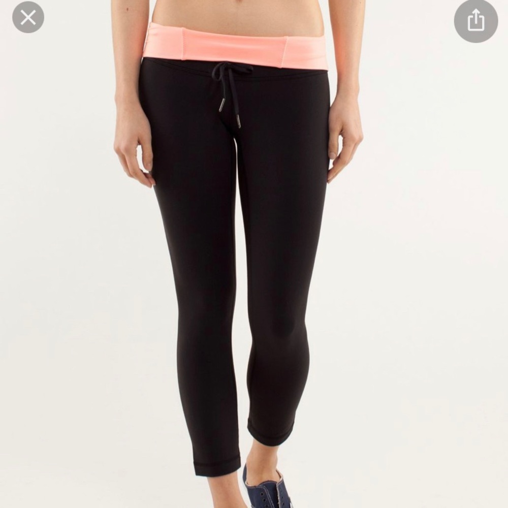 Lululemon Invert Crop Pants - size 4/6 - Picture 1 of 7